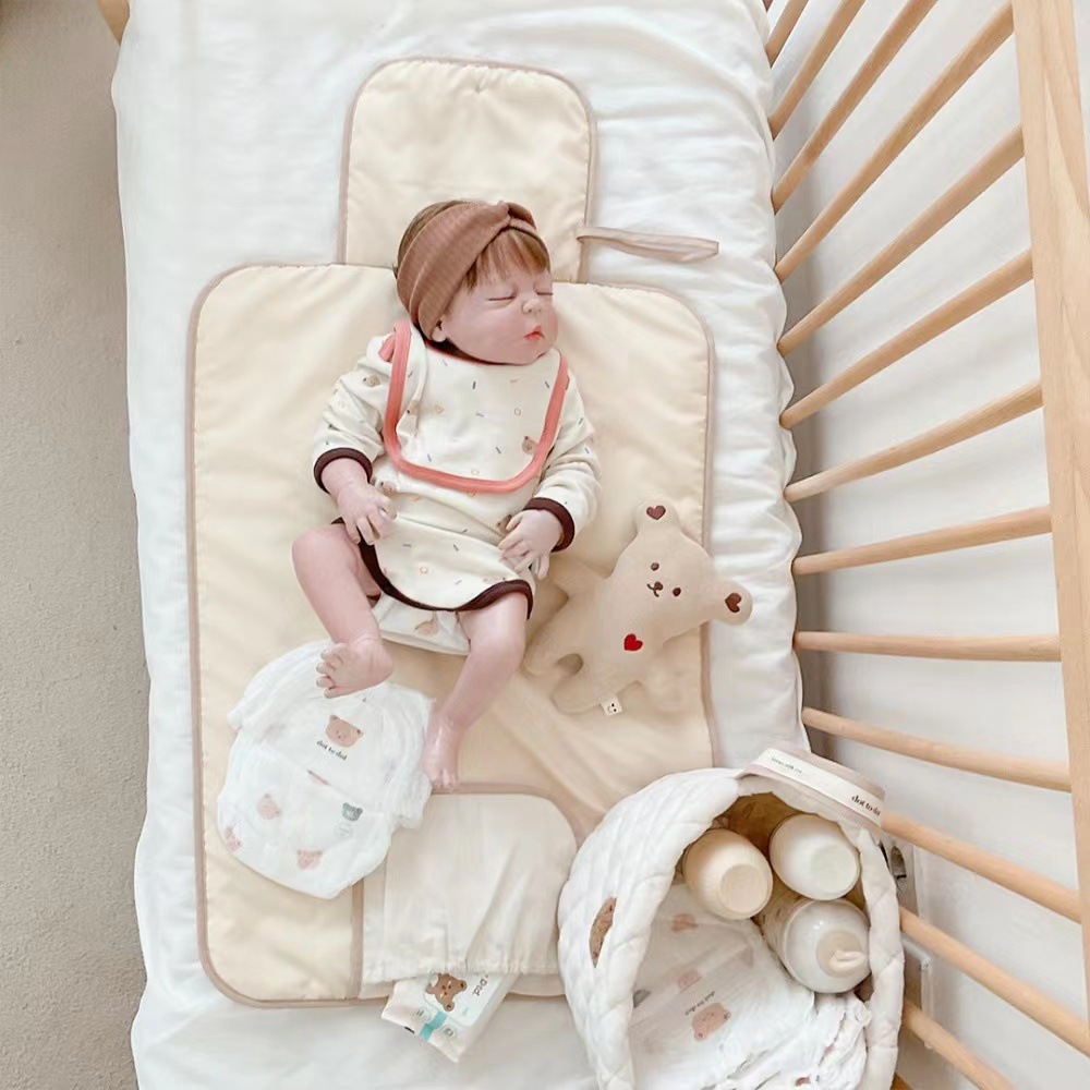 وسادة تغيير الحفاضات المحمولة  - مراجعة Diaper Changing Mat وسعره